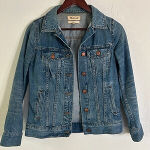 Madewell Women’s Classic Blue Jean Jacket